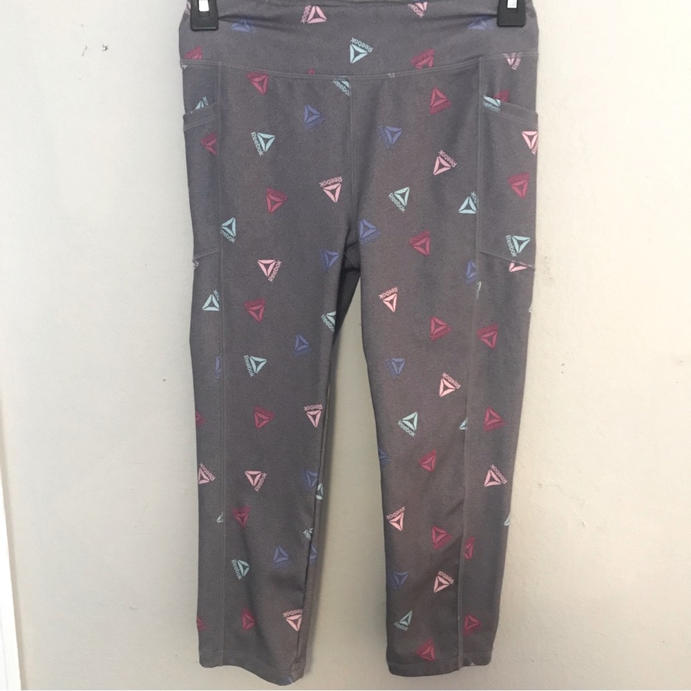 Girl gray Reebox all over print athletic capri leggings| athletic materi…